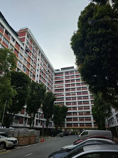 424 Hougang Avenue 6, 424 Hougang Avenue 6, 4 Bedrooms, 1,421 sqft, HDB Flat For Sale, by Janelle Goh, 500142187 - Exterior - PropertyGuru.com.sg