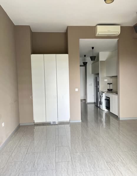 Stratum, 98 Elias Road, 1 Bedroom, 452 sqft, Condominium For Rent, by Kelvin Lim, 500142189 - Kitchen - PropertyGuru.com.sg