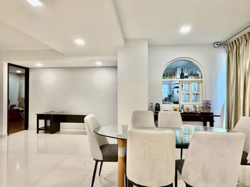 29 Dyson Road, , 5 Bedrooms, 3,500 sqft, Corner Terrace For Rent, by Oon Jin Kuan, 500142195 - Dining Room - PropertyGuru.com.sg