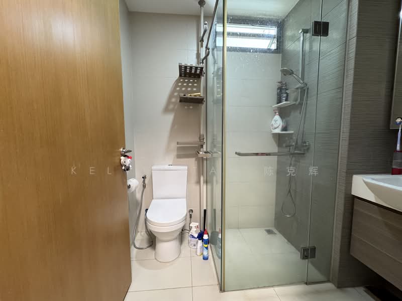 Skies Miltonia, 23 Miltonia Close, 2 Bedrooms, 721 sqft, Condominium For Rent, by Kelvin Tan 陈克辉, 500142196 - Bathroom - PropertyGuru.com.sg