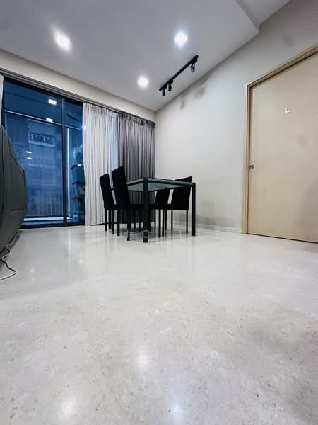 The Luxurie, 21 Compassvale Road, 4 Bedrooms, 1,313 sqft, Condominium For Sale, by Eric Lee, 500142208 - Dining Room - PropertyGuru.com.sg