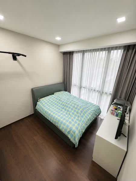 The Luxurie, 21 Compassvale Road, 4 Bedrooms, 1,313 sqft, Condominium For Sale, by Eric Lee, 500142208 - Master - PropertyGuru.com.sg