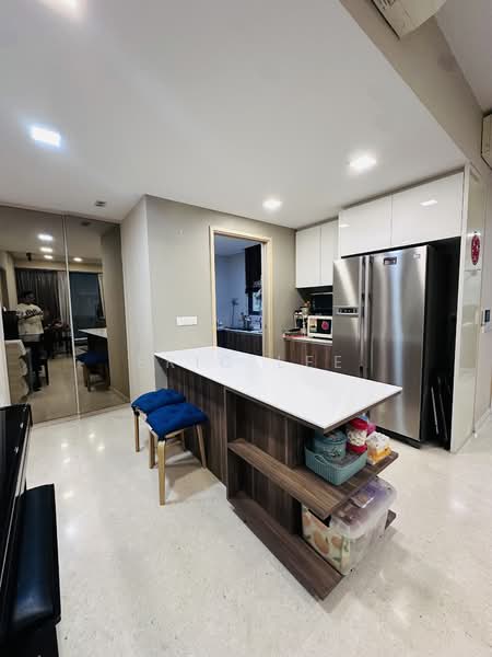 The Luxurie, 21 Compassvale Road, 4 Bedrooms, 1,313 sqft, Condominium For Sale, by Eric Lee, 500142208 - Kitchen - PropertyGuru.com.sg