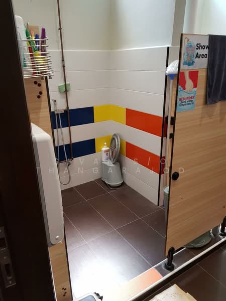 Blk 482 Jurong West Sreet 41, Jurong West St 41, 1,819 sqft, Shop / Shophouse For Rent, by Sivan S/O Thangarajoo, 500142210 - Bathroom - CommercialGuru.com.sg