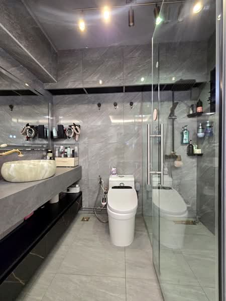128 Rivervale Street, 128 Rivervale Street, 3 Bedrooms, 1,292 sqft, HDB Flat For Sale, by Edwin Tan, 500142217 - Bathroom - PropertyGuru.com.sg