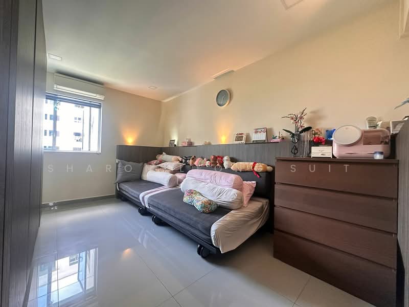 341 Jurong East Avenue 1, 341 Jurong East Avenue 1, 3 Bedrooms, 1,119 sqft, HDB Flat For Sale, by Sharon Leong Suit LAN, 500142219 - Bedroom - PropertyGuru.com.sg