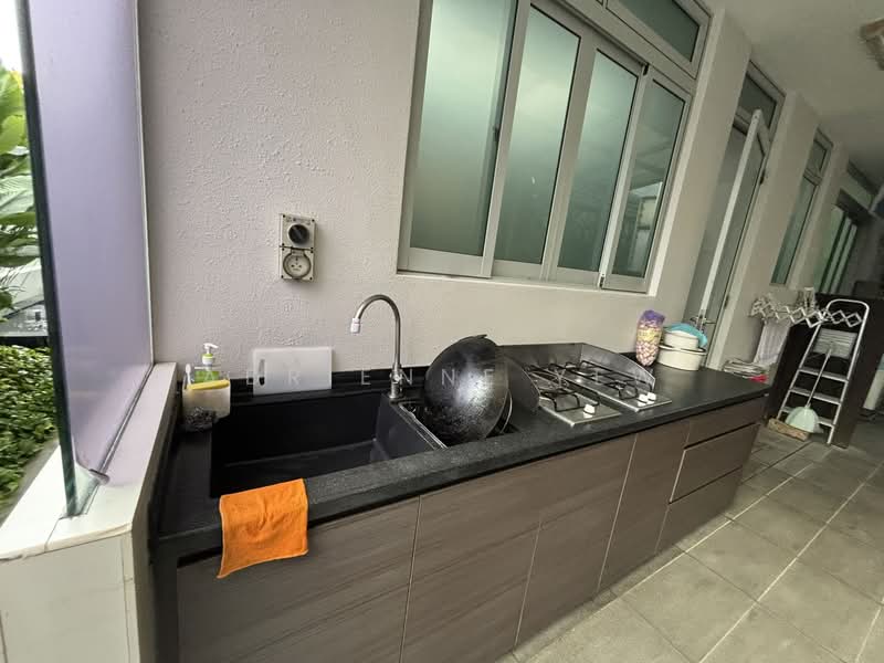 Move in condition semi D at Beauty World MRT, Yuk Tong Avenue, 6 Bedrooms, 4,350 sqft, Semi-Detached House For Rent, by Adrienne Yew, 500142221 - Kitchen - PropertyGuru.com.sg