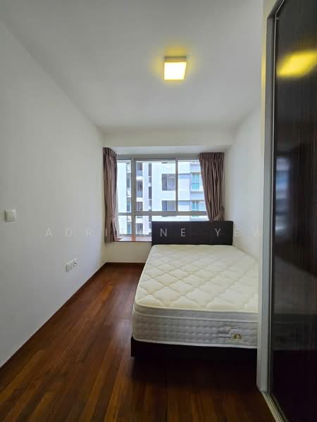 One bed plus study Loft @ Nathan, , 1 Bedroom, 452 sqft, Condominium For Sale, by Adrienne Yew, 500142230 - Bedroom - PropertyGuru.com.sg