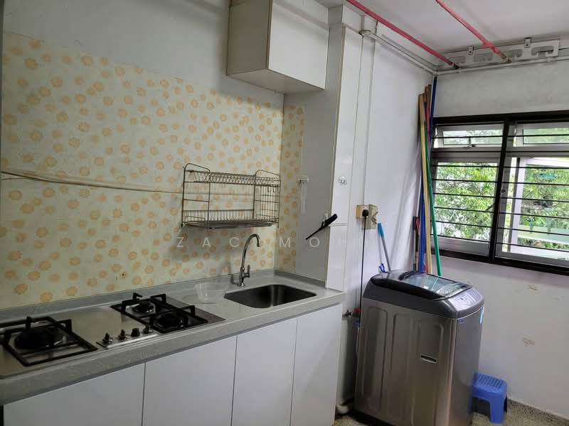 835 Woodlands Street 83, 835 Woodlands Street 83, 2 Bedrooms, 680 sqft, HDB Flat For Rent, by Zac Mohd, 500142244 - Kitchen - PropertyGuru.com.sg