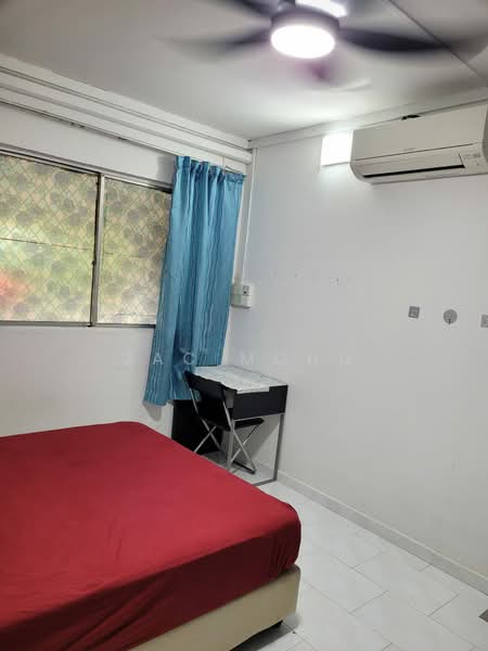 835 Woodlands Street 83, 835 Woodlands Street 83, 2 Bedrooms, 680 sqft, HDB Flat For Rent, by Zac Mohd, 500142244 - Bedroom - PropertyGuru.com.sg