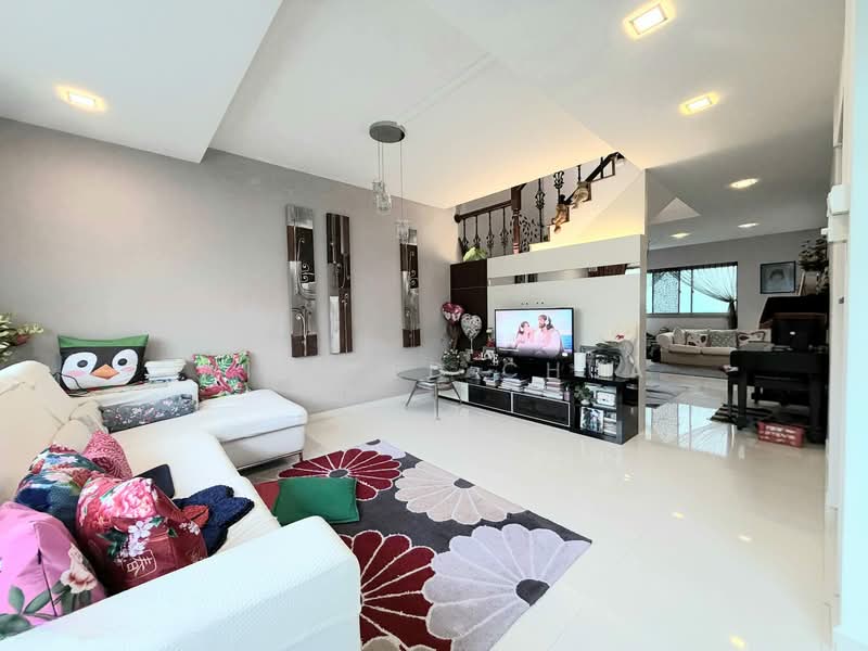 133 Cashew Road, 133 Cashew Road, 4 Bedrooms, 1,615 sqft, HDB Flat For Sale, by Wilfred Chua, 500142255 - Living Room - PropertyGuru.com.sg
