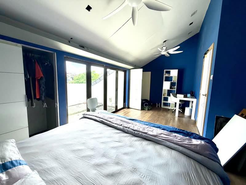 Bedok Road, Bedok Road, 8 Bedrooms, 4,500 sqft, Corner Terrace For Sale, by Jan Jacob Chiong, 500142257 - Bedroom - PropertyGuru.com.sg