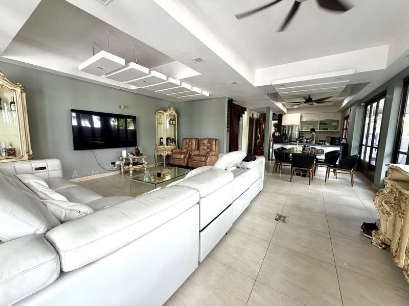 Bedok Road, Bedok Road, 8 Bedrooms, 4,500 sqft, Corner Terrace For Sale, by Jan Jacob Chiong, 500142257 - Living Room - PropertyGuru.com.sg