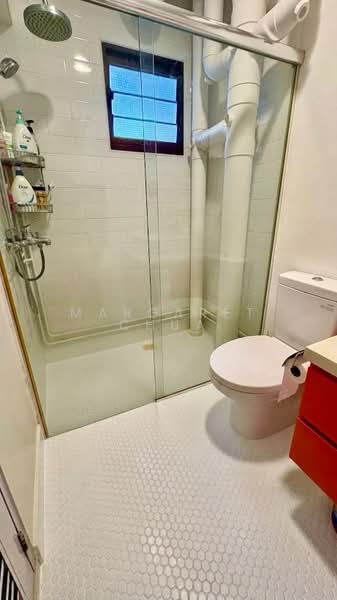75B Redhill Road, 75B Redhill Road, 3 Bedrooms, 1,238 sqft, HDB Flat For Sale, by Margaret Chua, 500142262 - Bathroom - PropertyGuru.com.sg