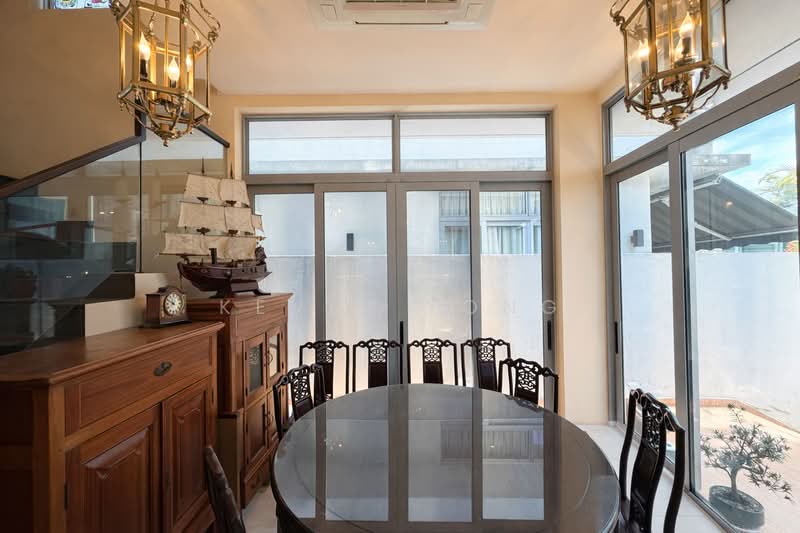 Montclair @ Whitley, , 5 Bedrooms, 4,198 sqft, Cluster House For Sale, by Kevin Yong, 500142268 - Dining Room - PropertyGuru.com.sg