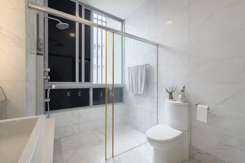 Montclair @ Whitley, , 5 Bedrooms, 4,198 sqft, Cluster House For Sale, by Kevin Yong, 500142268 - Bathroom - PropertyGuru.com.sg