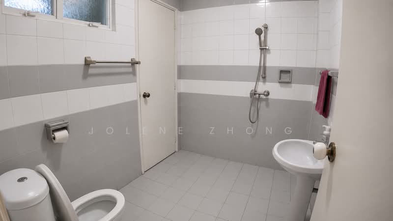 Cashew Crescent, Cashew Crescent, 4 Bedrooms, 2,500 sqft, Terraced House For Rent, by Jolene Zhong, 500142284 - Bathroom - PropertyGuru.com.sg