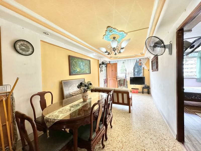 16 Eunos Crescent, 16 Eunos Crescent, 2 Bedrooms, 753 sqft, HDB Flat For Sale, by Sharifah Kamariah, 500142285 - Living Room - PropertyGuru.com.sg