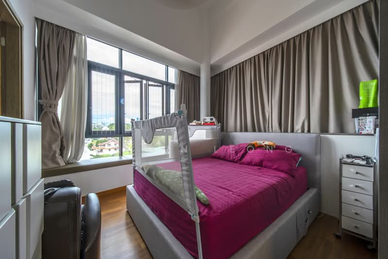 Parkwood Residences, 208 Yio Chu Kang Road, 5 Bedrooms, 1,905 sqft, Condominium For Sale, by Lee Gin Leong, 500142293 - Bedroom - PropertyGuru.com.sg