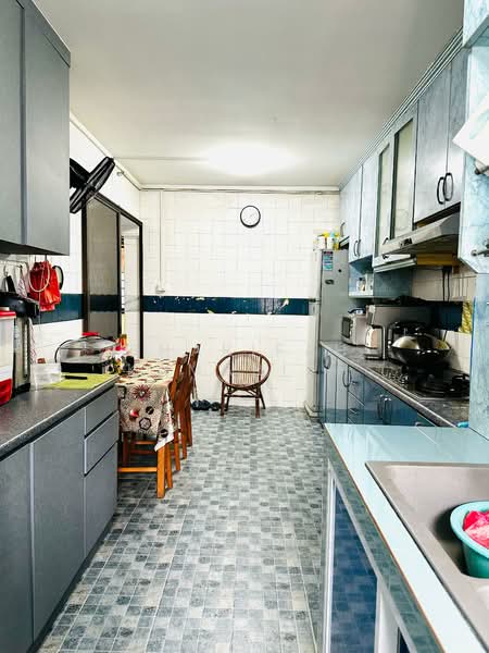 415 Pasir Ris Drive 6, 415 Pasir Ris Drive 6, 3 Bedrooms, 1,109 sqft, HDB Flat For Sale, by Sharifah Kamariah, 500142296 - Kitchen - PropertyGuru.com.sg