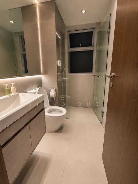 Ecopolitan, 134 Punggol Walk, 3 Bedrooms, 1,098 sqft, Executive Condominium For Rent, by Eric Tan Siang Quee, 500142301 - Bathroom - PropertyGuru.com.sg