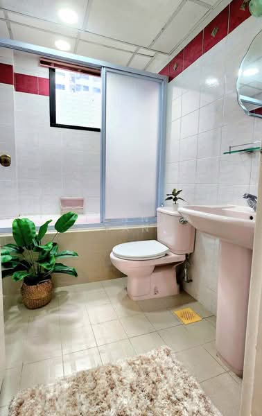 Central Green, 1 Jalan Membina, Room Rental, 250 sqft, Condominium For Rent, by Lenny Tan, 500142304 - Bathroom - PropertyGuru.com.sg