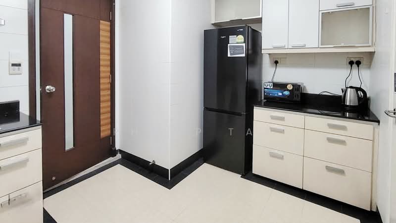 The Springs, 3 Moulmein Rise, Room Rental, 100 sqft, Apartment For Rent, by Philip Tay, 500142327 - Kitchen - PropertyGuru.com.sg