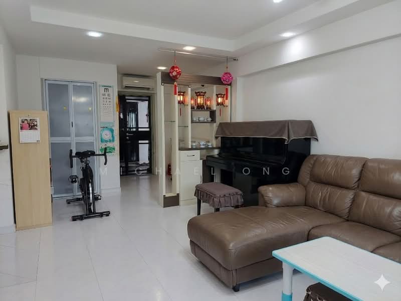 766 Choa Chu Kang North 5, 766 Choa Chu Kang North 5, 3 Bedrooms, 1,119 sqft, HDB Flat For Sale, by Michael Ong, 500142330 - Living Room - PropertyGuru.com.sg