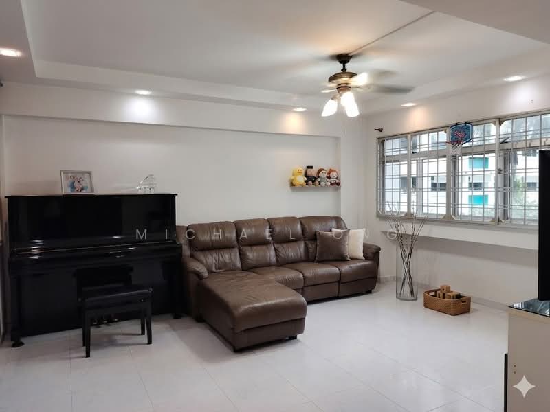 766 Choa Chu Kang North 5, 766 Choa Chu Kang North 5, 3 Bedrooms, 1,119 sqft, HDB Flat For Sale, by Michael Ong, 500142330 - Living Room - PropertyGuru.com.sg