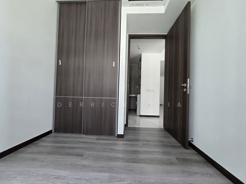 Pasir Ris 8, 20 Pasir Ris Drive 8, 2 Bedrooms, 710 sqft, Apartment For Sale, by Derrick Chia, 500142331 - Bedroom 2 - PropertyGuru.com.sg