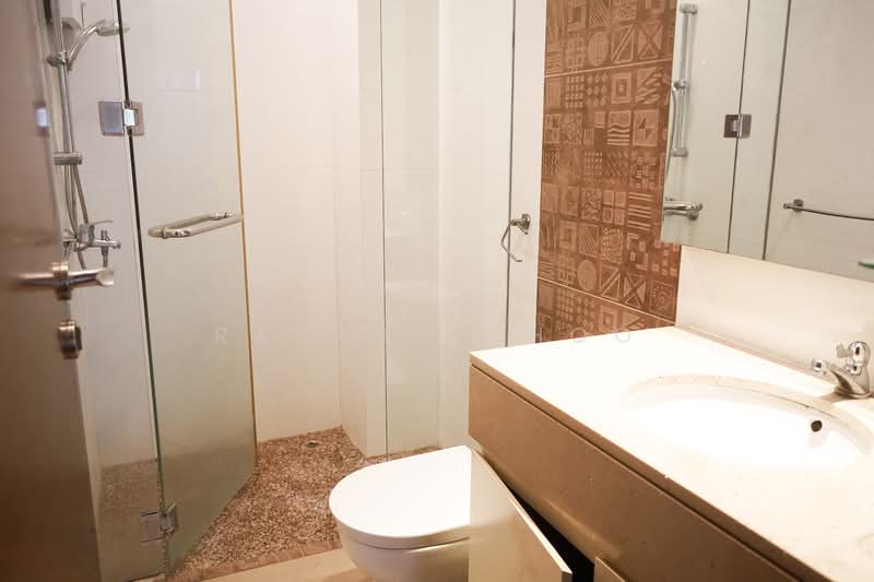 Hillview Estate, Hillview Estate, 5 Bedrooms, 5,200 sqft, Corner Terrace For Rent, by Rachel Khoo, 500142334 - Bathroom - PropertyGuru.com.sg