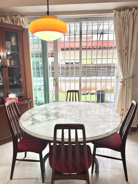Mera Gardens, Almond Crescent, 5 Bedrooms, 3,185 sqft, Corner Terrace For Sale, by Vincent Teo, 500142335 - Dining Room - PropertyGuru.com.sg