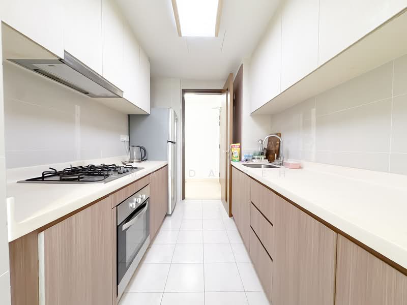 Watercolours, 21 Pasir Ris Link, 3 Bedrooms, 987 sqft, Executive Condominium For Rent, by Amanda Keh, 500142358 - Kitchen - PropertyGuru.com.sg
