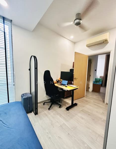 Eastwood Green, 10 Eastwood Road, 3 Bedrooms, 1,302 sqft, Condominium For Sale, by S Jonathan, 500142359 - Study - PropertyGuru.com.sg