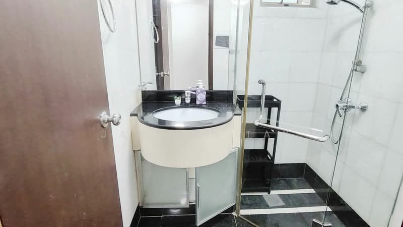 The Springs, 3 Moulmein Rise, Room Rental, 100 sqft, Apartment For Rent, by Jaslynn Tay, 500142360 - Bathroom - PropertyGuru.com.sg