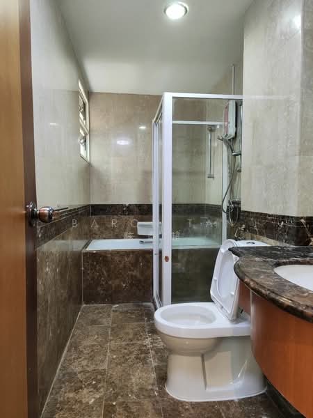 Moonstone View, 31 Moonstone Lane, 3 Bedrooms, 1,184 sqft, Condominium For Rent, by Baron Tan 陈鼎超, 500142370 - Bathroom - PropertyGuru.com.sg