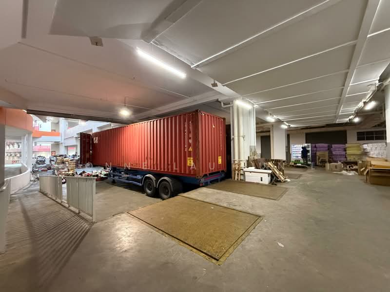 Unity Centre, 51 Bukit Batok Crescent, 3,681 sqft, Light Industrial (B1) For Sale, by Yvonne Lau Jun Li, 500142374 - Exterior - CommercialGuru.com.sg