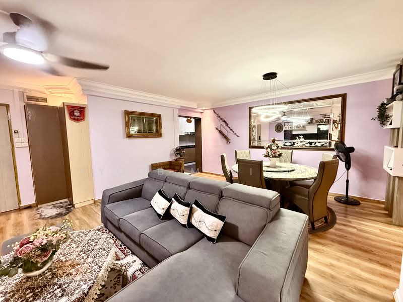 966 Hougang Avenue 9, 966 Hougang Avenue 9, 3 Bedrooms, 1,238 sqft, HDB Flat For Sale, by Ayoob Marican, 500142380 - Living Room - PropertyGuru.com.sg