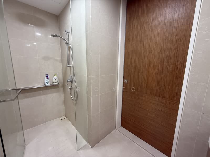 Echelon, 7 Alexandra View, 2 Bedrooms, 732 sqft, Condominium For Rent, by Eric Yeo, 500142396 - Bathroom - PropertyGuru.com.sg