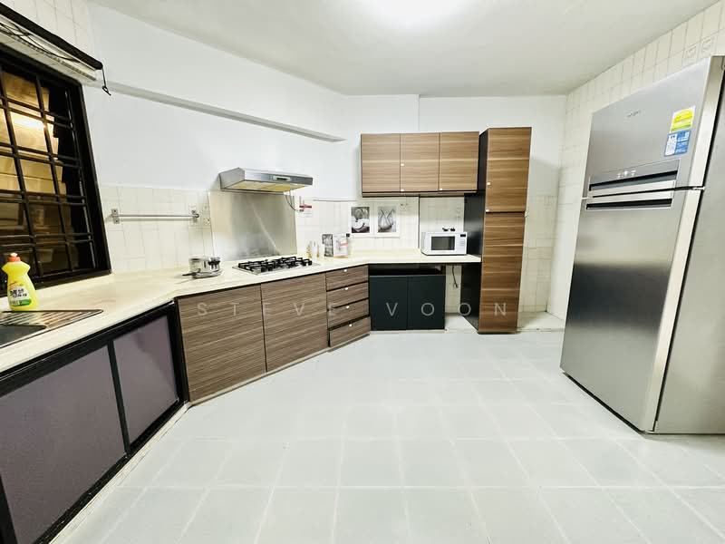 Ivory Heights, 124 Jurong East Street 13, Room Rental, 120 sqft, Condominium For Rent, by Steve Voon, 500142397 - Kitchen - PropertyGuru.com.sg