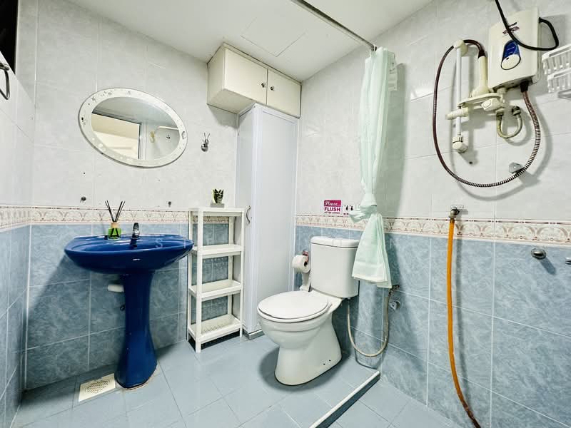 Ivory Heights, 124 Jurong East Street 13, Room Rental, 120 sqft, Condominium For Rent, by Steve Voon, 500142397 - Bathroom - PropertyGuru.com.sg