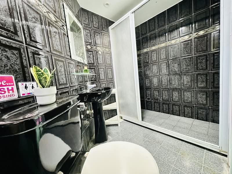Ivory Heights, 124 Jurong East Street 13, Room Rental, 120 sqft, Condominium For Rent, by Steve Voon, 500142397 - R1 Bathroom - PropertyGuru.com.sg