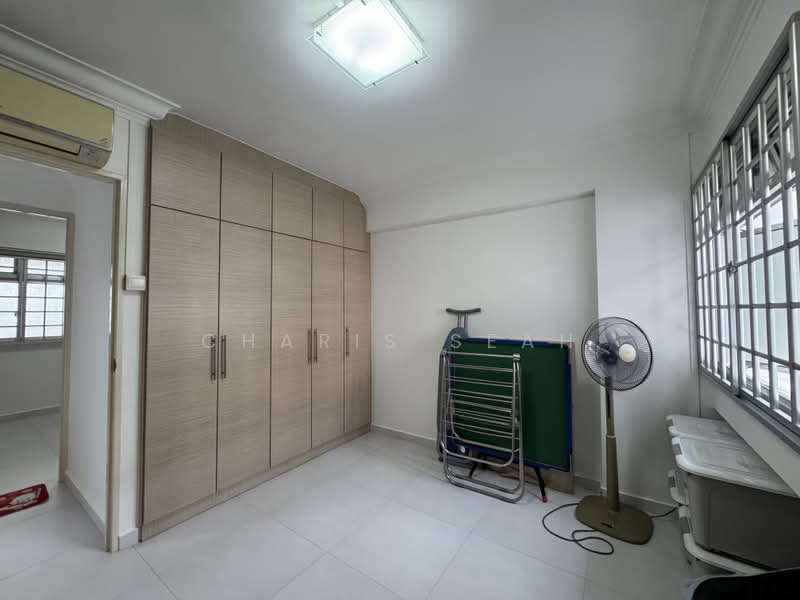 743 Woodlands Circle, 743 Woodlands Circle, 3 Bedrooms, 980 sqft, HDB Flat For Sale, by Charis Seah, 500142398 - Bedroom 2 - PropertyGuru.com.sg