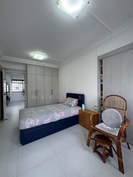743 Woodlands Circle, 743 Woodlands Circle, 3 Bedrooms, 980 sqft, HDB Flat For Sale, by Charis Seah, 500142398 - Master bedroom - PropertyGuru.com.sg