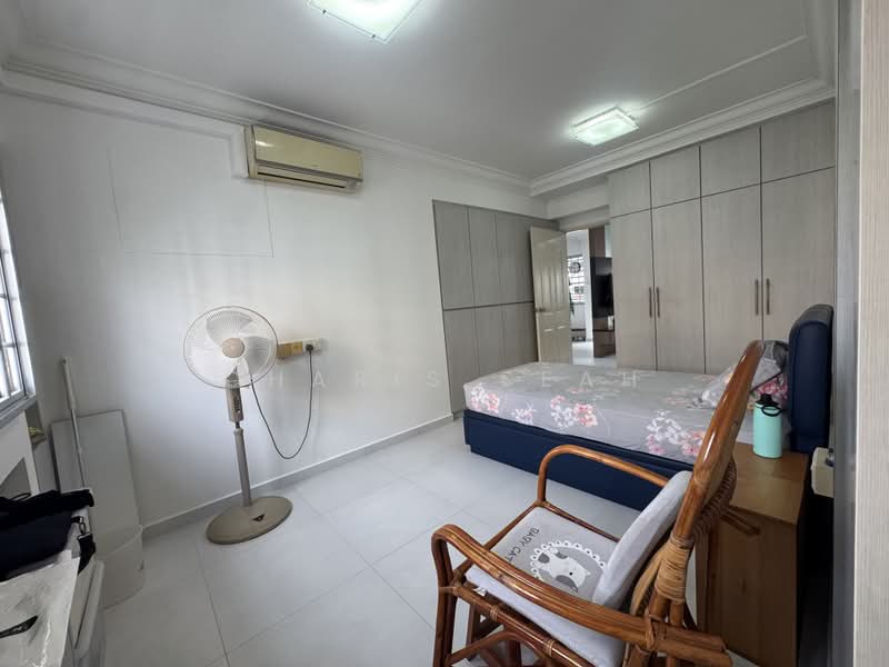 743 Woodlands Circle, 743 Woodlands Circle, 3 Bedrooms, 980 sqft, HDB Flat For Sale, by Charis Seah, 500142398 - Master bedroom - PropertyGuru.com.sg