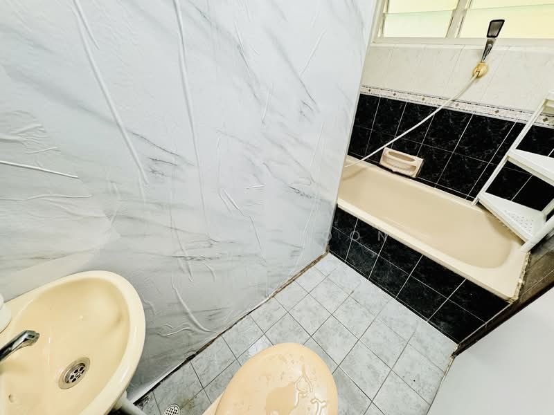 Melville Park, 18 Simei Street 1, Room Rental, 200 sqft, Apartment For Rent, by Steve Voon, 500142411 - Bathroom - PropertyGuru.com.sg