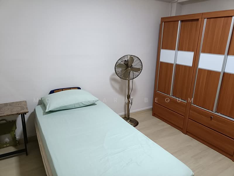712 Clementi West Street 2, 712 Clementi West Street 2, 3 Bedrooms, 1,001 sqft, HDB Flat For Rent, by Monuahara Begum, 500142417 - Bedroom - PropertyGuru.com.sg