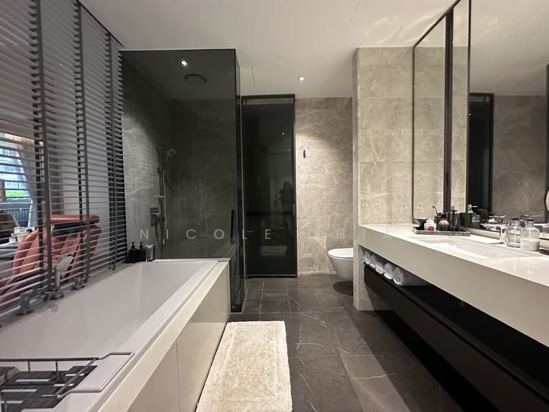Amber Park, 18 Amber Gardens, 5 Bedrooms, 2,045 sqft, Condominium For Sale, by Nicole Chia, 500142426 - Bathroom - PropertyGuru.com.sg