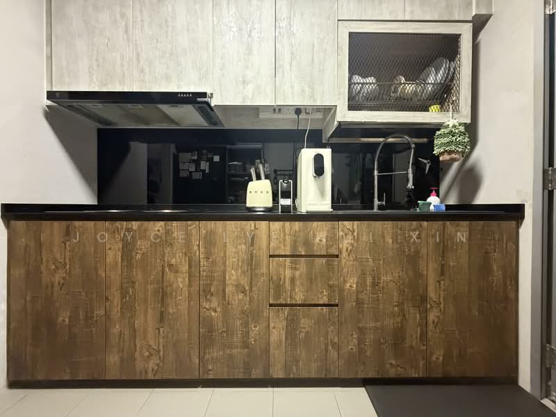 675B Fern Grove @ Yishun, 675B Yishun Avenue 4, 3 Bedrooms, 1,001 sqft, HDB Flat For Sale, by Joyce Lye Hui Xin, 500142430 - Kitchen - PropertyGuru.com.sg
