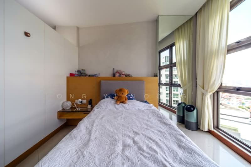Boonview, 1 Marymount Terrace, 3 Bedrooms, 1,292 sqft, Condominium For Sale, by Ong Yi Loong, 500142431 - Master Bedroom - PropertyGuru.com.sg